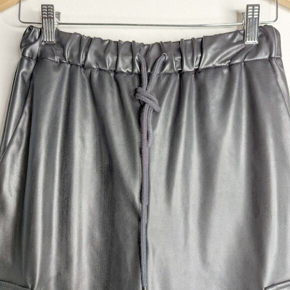 Lovers + Friends Black Vegan Faux Leather Cargo Pants Jogger Utility Size Medium - Picture 8 of 15
